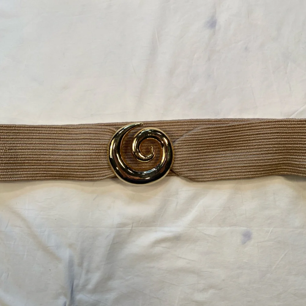 Vintage Gold‎ tone Swirl belt buckle and stretch belt